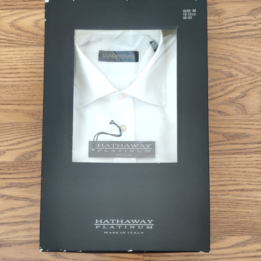 NIB Hathaway Platinum Men's White Dress Shirt Made In Italy.